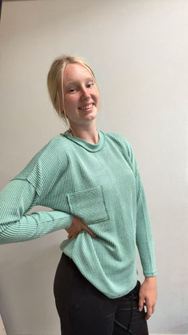 Ribbed Relaxed Long Sleeves