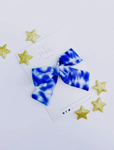 Large Acid-Wash Pinwheel Bow