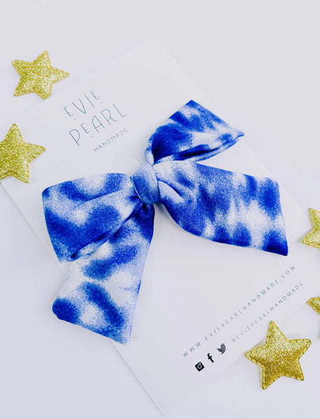 Large Acid-Wash Pinwheel Bow