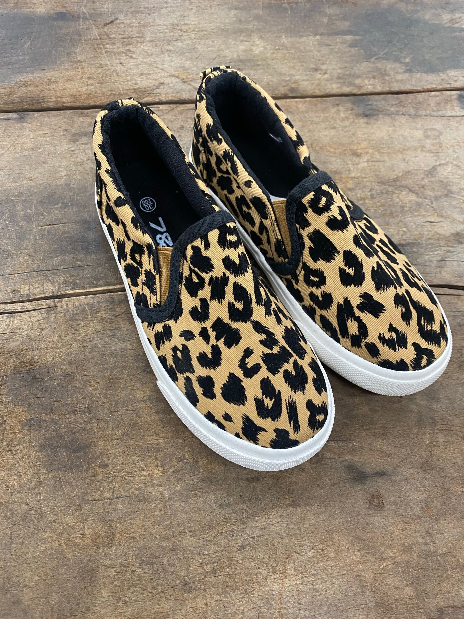 Leopard Slip-on Shoes